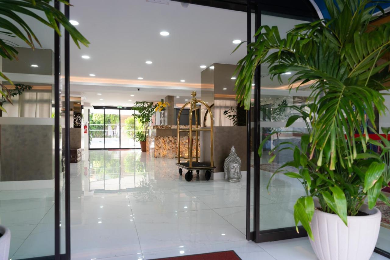 ホテル Ibis Styles Cayenne Centre Amazonia エクステリア 写真