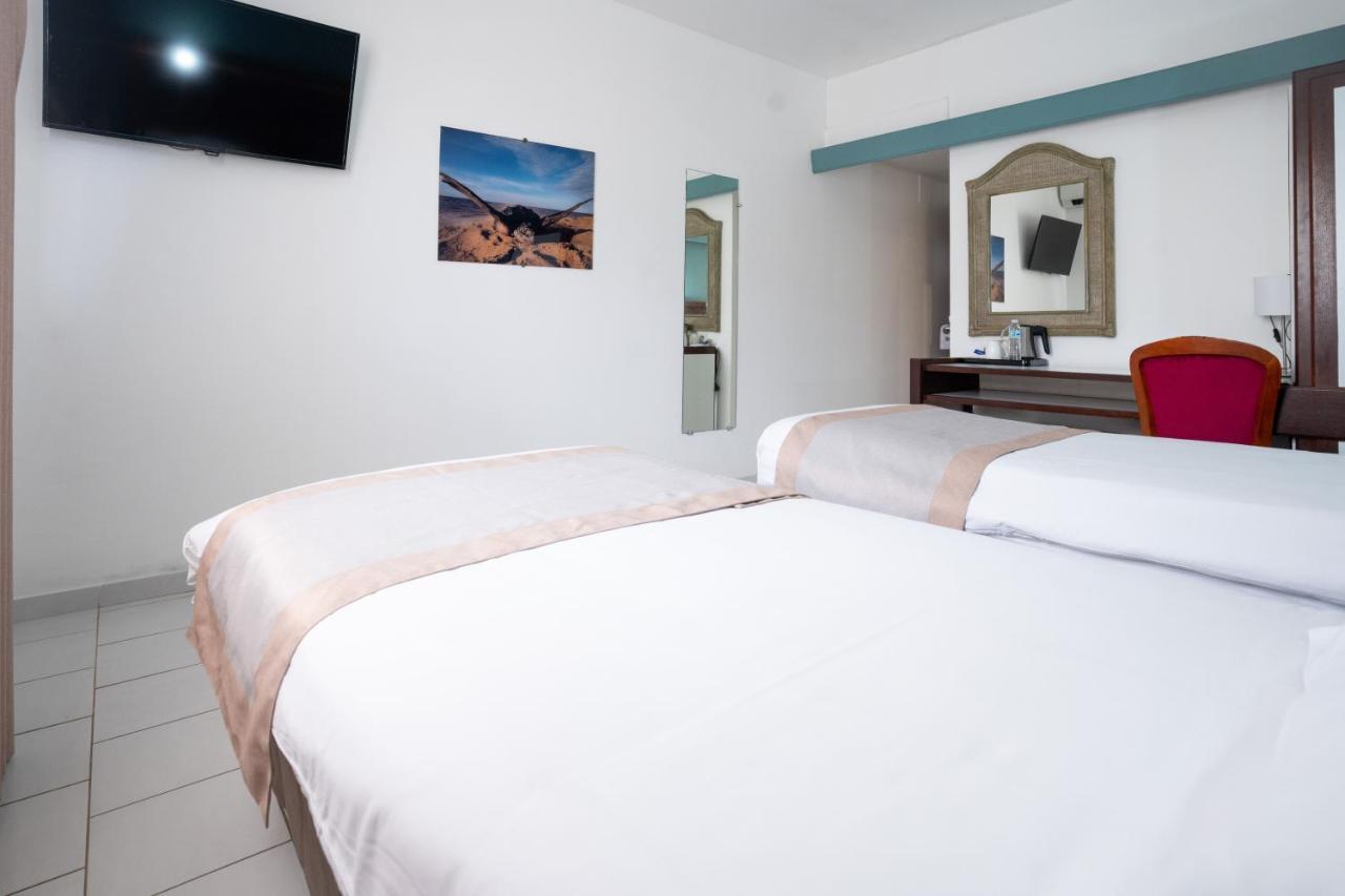 ホテル Ibis Styles Cayenne Centre Amazonia エクステリア 写真